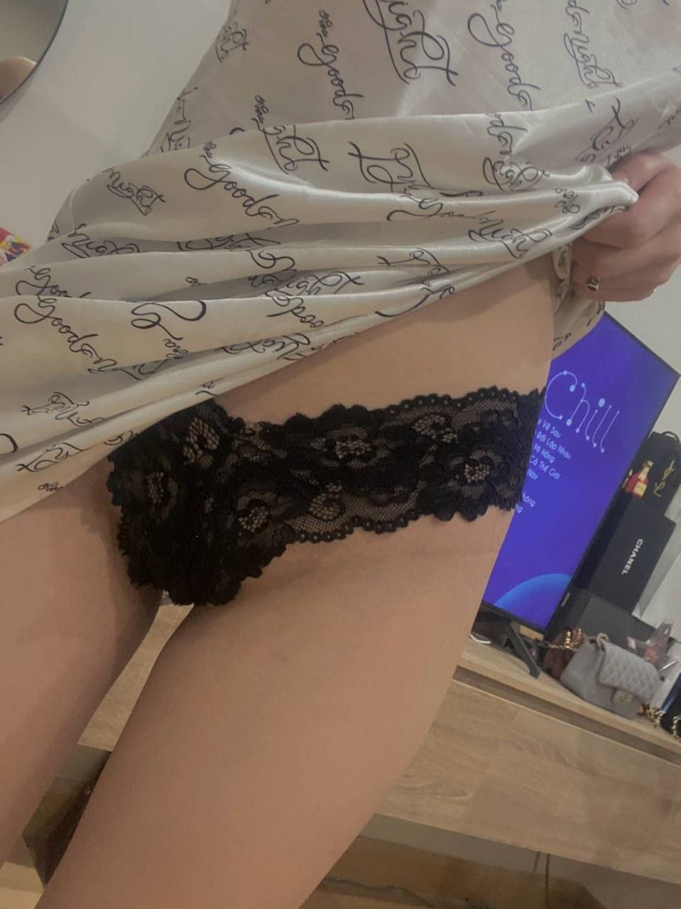 JUQ-714 | Phòng Giam Sung Sướng